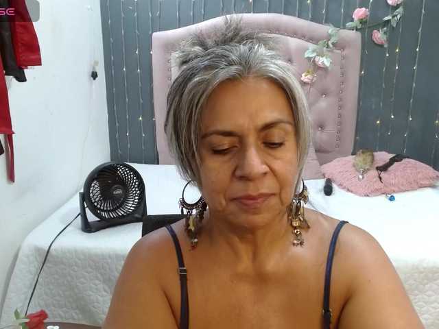 lalisha-96 live cam on BongaCams