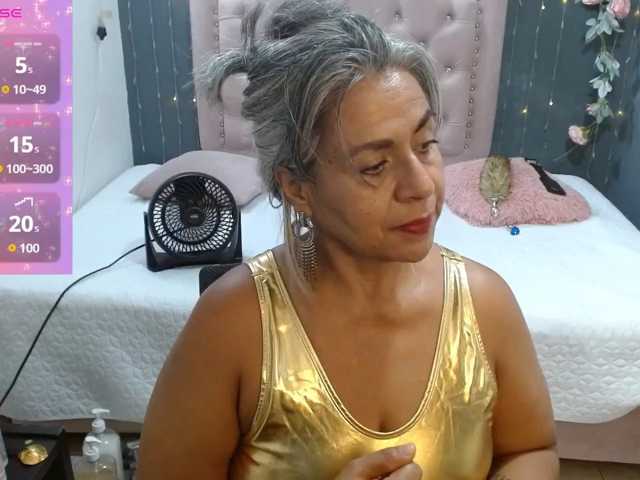 lalisha-96 live cam on BongaCams
