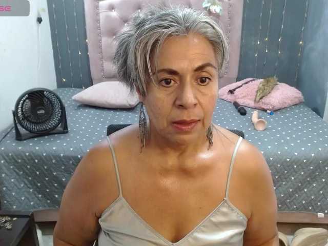 lalisha-96 live cam on BongaCams