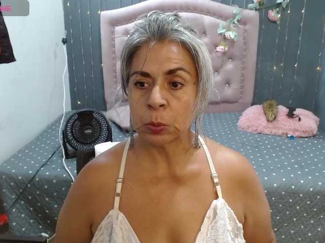 lalisha-96 live cam on BongaCams