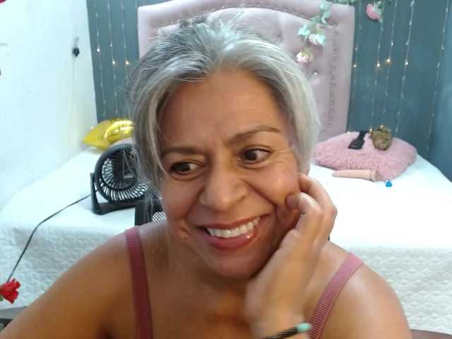 le modèle lalisha-96 est en webcam porno dans un show sur le site bongacams, il possède les tags suivants: Latino/Hispanic,Blonde,Hairy