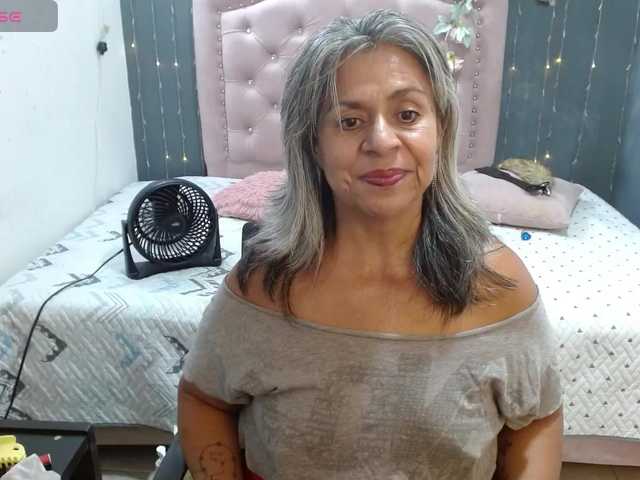 lalisha-96 live cam on BongaCams