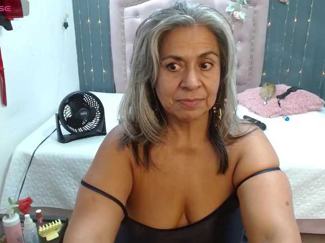 lalisha-96 live cam on BongaCams