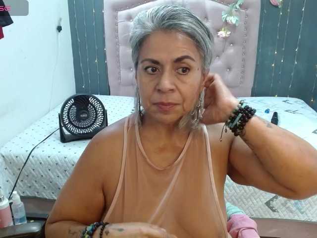 lalisha-96 live cam on BongaCams