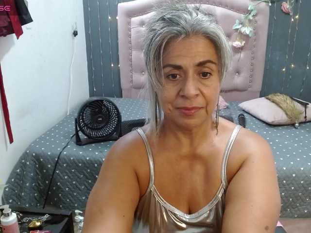 lalisha-96 live cam on BongaCams