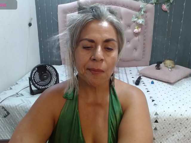 lalisha-96 live cam on BongaCams