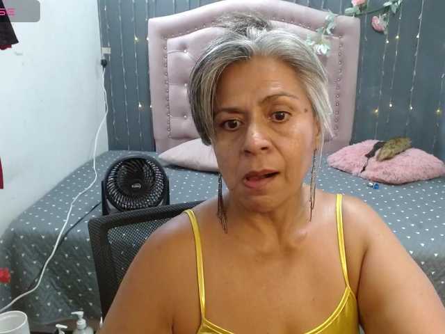 lalisha-96 live cam on BongaCams