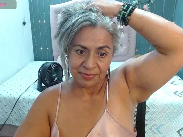 lalisha-96 live cam on BongaCams
