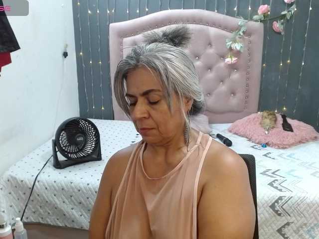 lalisha-96 live cam on BongaCams