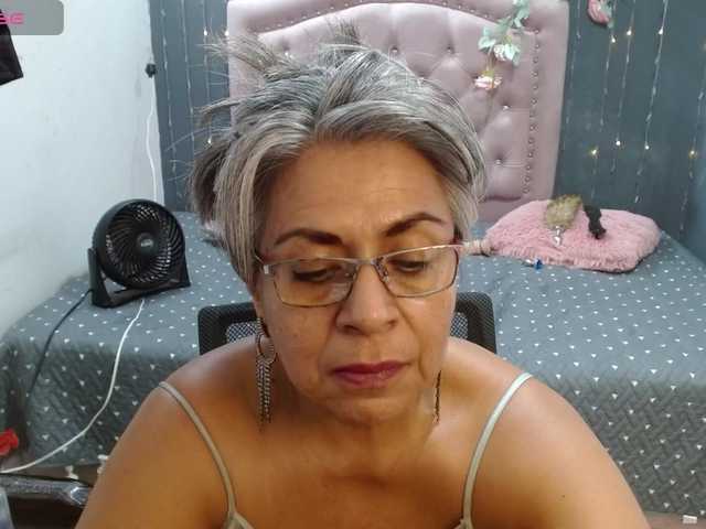 lalisha-96 live cam on BongaCams