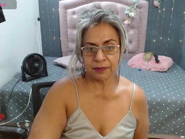 lalisha-96 live cam on BongaCams