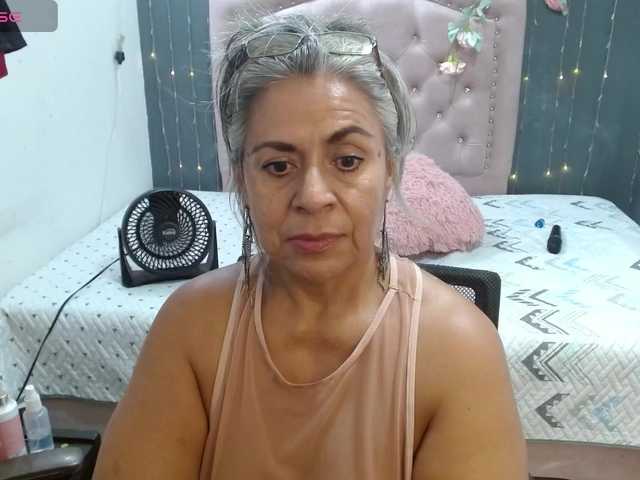 lalisha-96 live cam on BongaCams