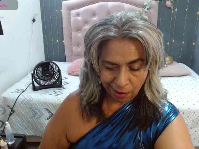 Lalisha-96's cam show statistics and live stream