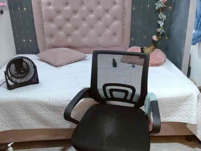 lalisha-96's webcam live show
