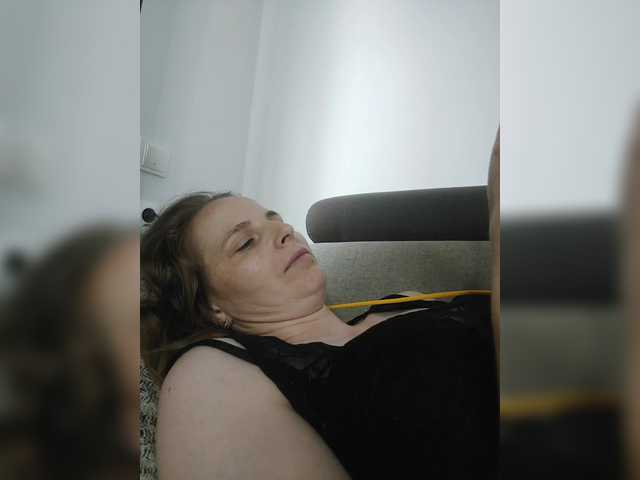 Lulu-Erotica live cam on BongaCams