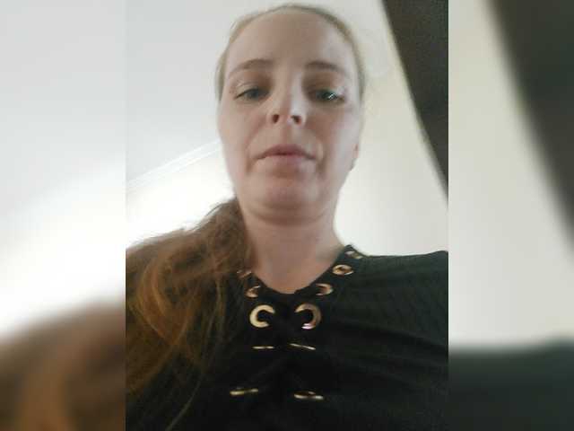 Lulu-Erotica live cam on BongaCams