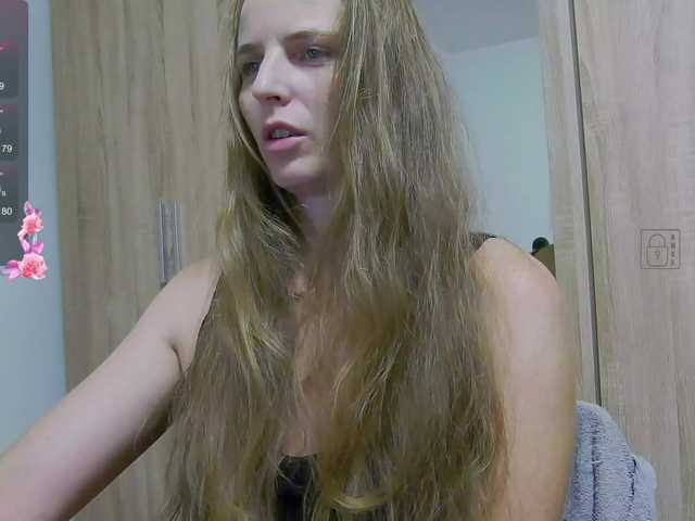 Lulu-Erotica live cam on BongaCams
