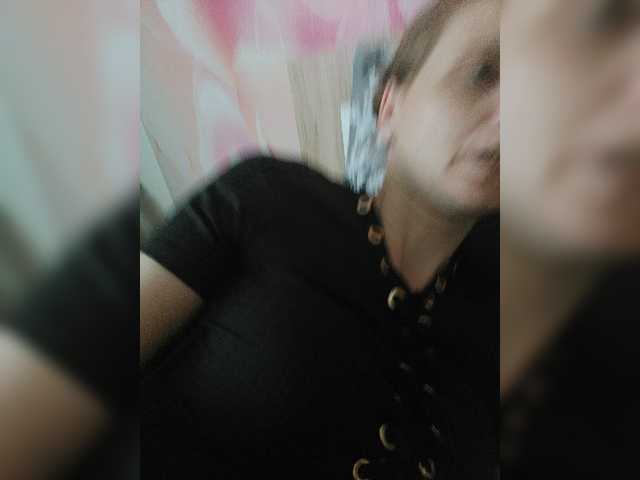 Lulu-Erotica live cam on BongaCams
