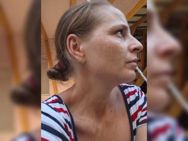 Lulu-Erotica live cam on BongaCams