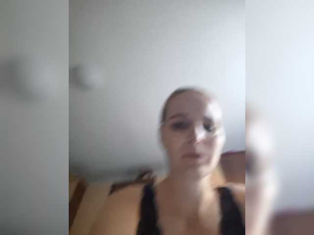 Lulu-Erotica live cam on BongaCams