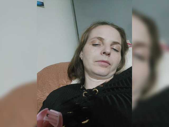 Lulu-Erotica live cam on BongaCams