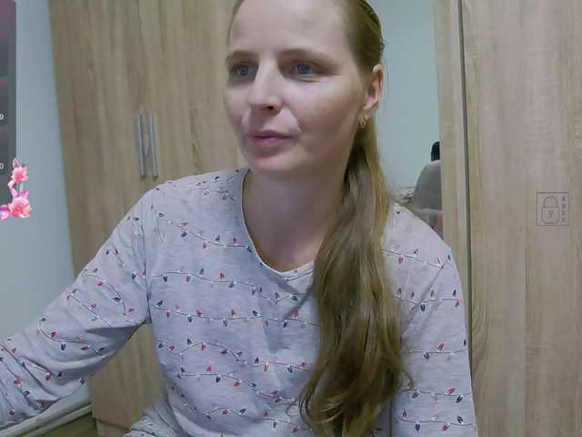 Lulu-Erotica live cam on BongaCams
