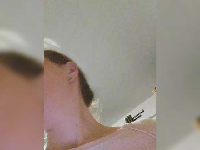 Lulu-Erotica's BongaCams show and profile