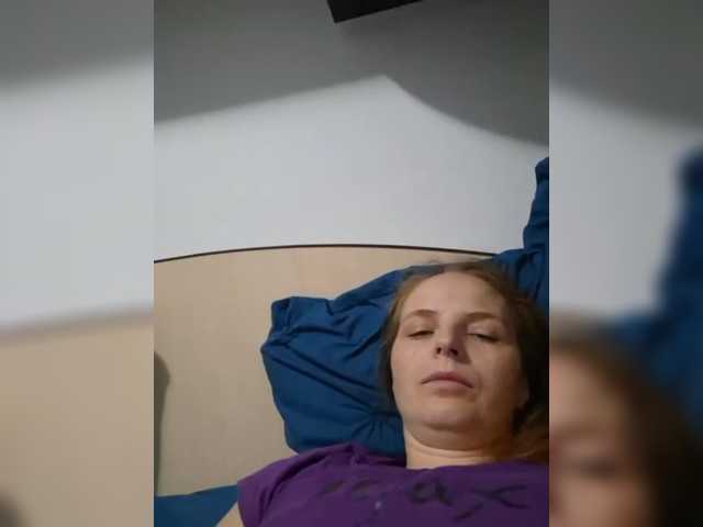S-O-F-I-A live cam preview