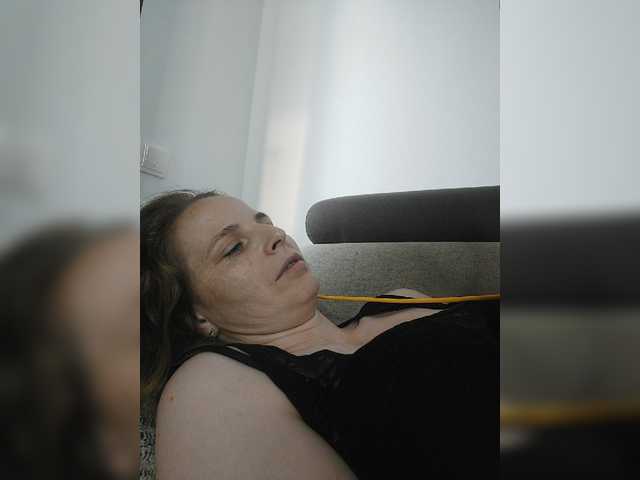 Lulu-Erotica live cam on BongaCams