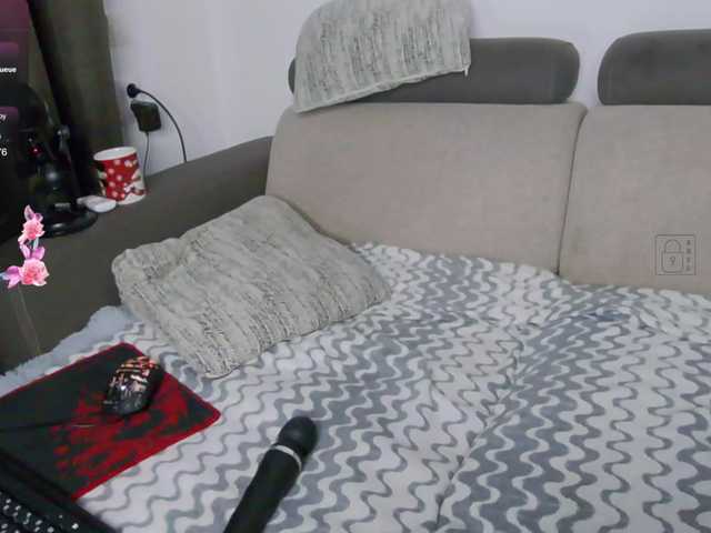 Lulu-Erotica live cam on BongaCams