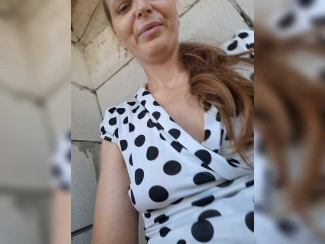 Lulu-Erotica live cam on BongaCams