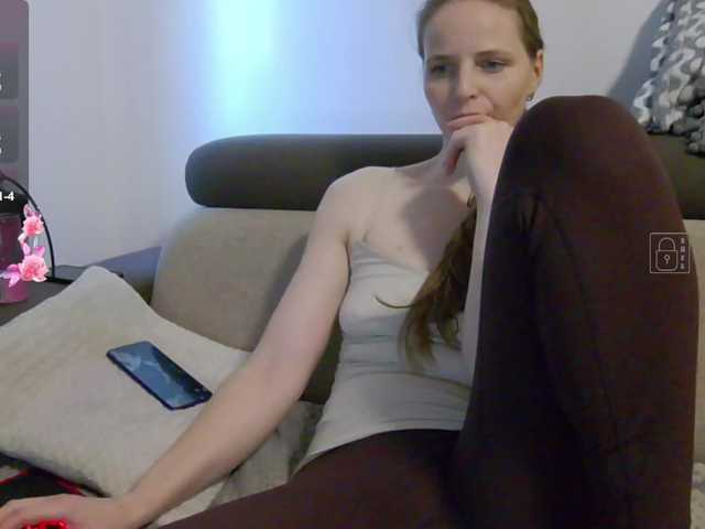 Lulu-Erotica's BongaCams show and profile