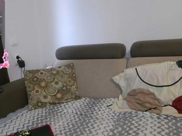 Lulu-Erotica live cam on BongaCams