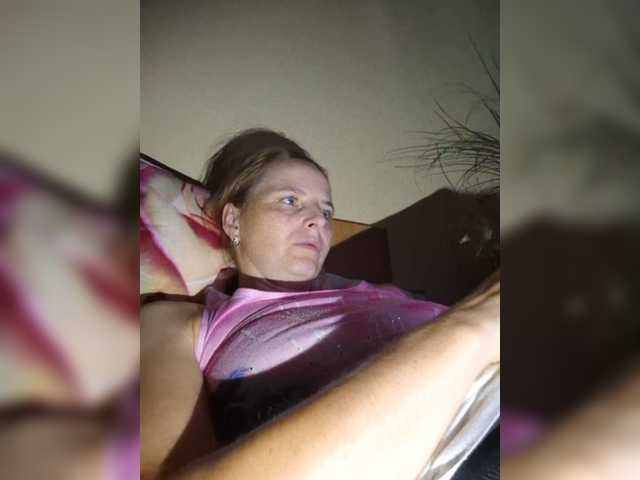 Lulu-Erotica live cam on BongaCams