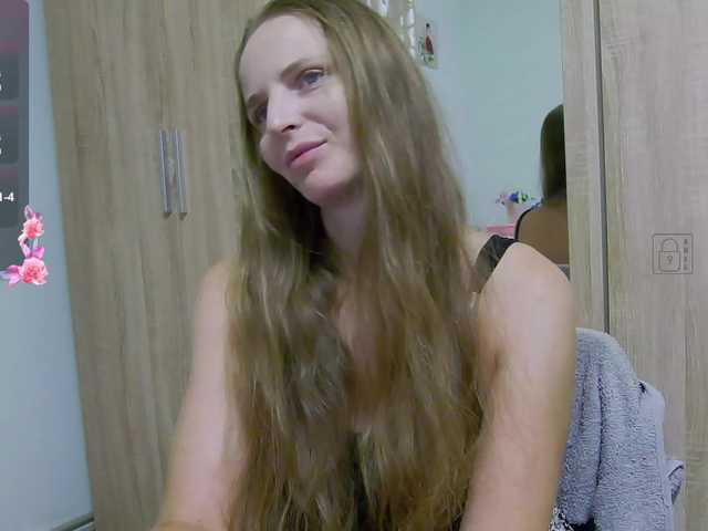 Lulu-Erotica live cam on BongaCams