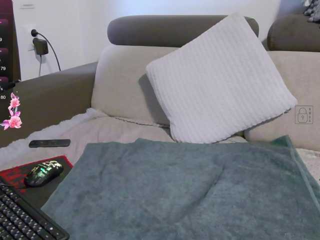 Lulu-Erotica's BongaCams show and profile