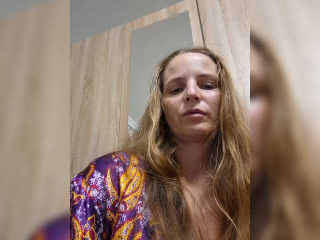 Lulu-Erotica live cam on BongaCams