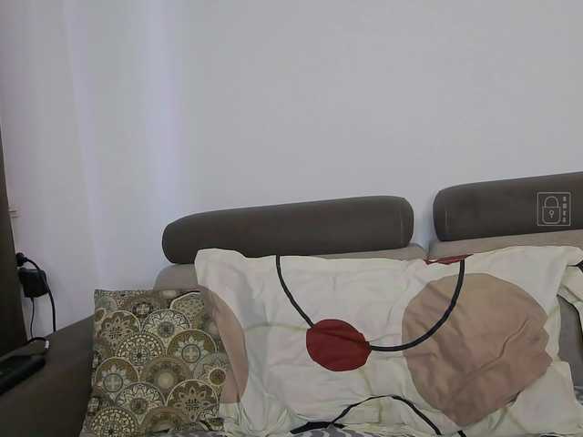 Lulu-Erotica live cam on BongaCams