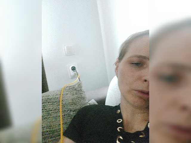 Lulu-Erotica live cam on BongaCams