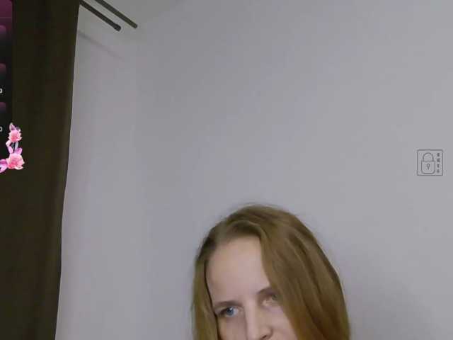 S-O-F-I-A live cam preview