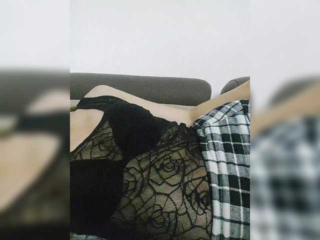 Lulu-Erotica live cam on BongaCams