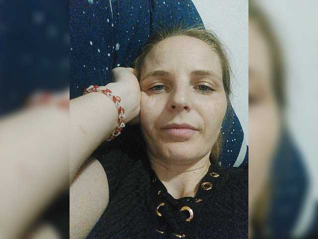Lulu-Erotica live cam on BongaCams
