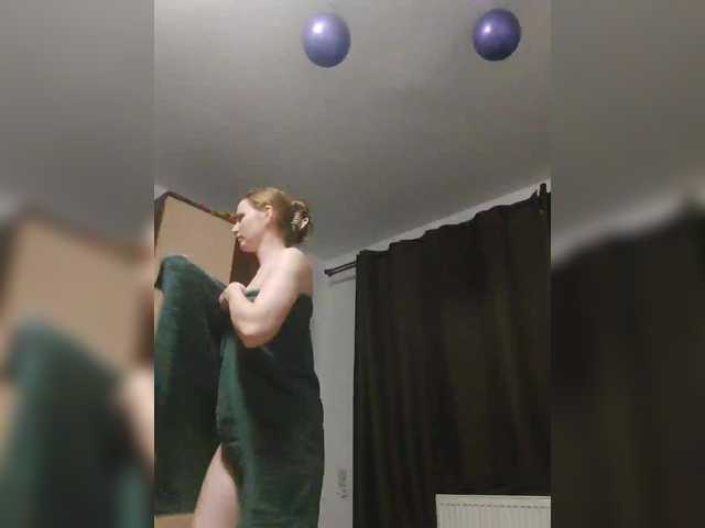 Lulu-Erotica's BongaCams show and profile