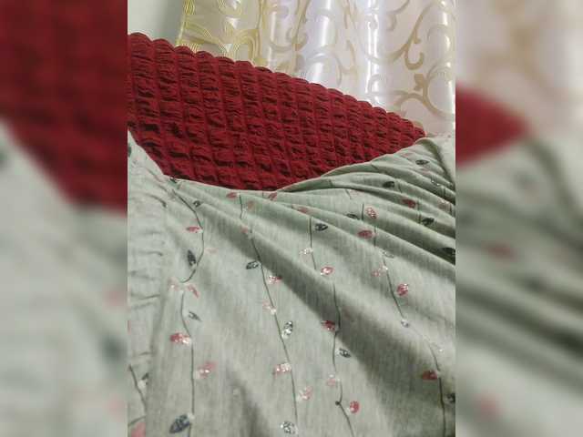 Lulu-Erotica's BongaCams show and profile