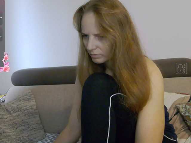 Lulu-Erotica live cam on BongaCams