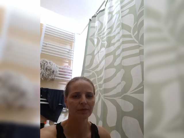 Lulu-Erotica live cam on BongaCams
