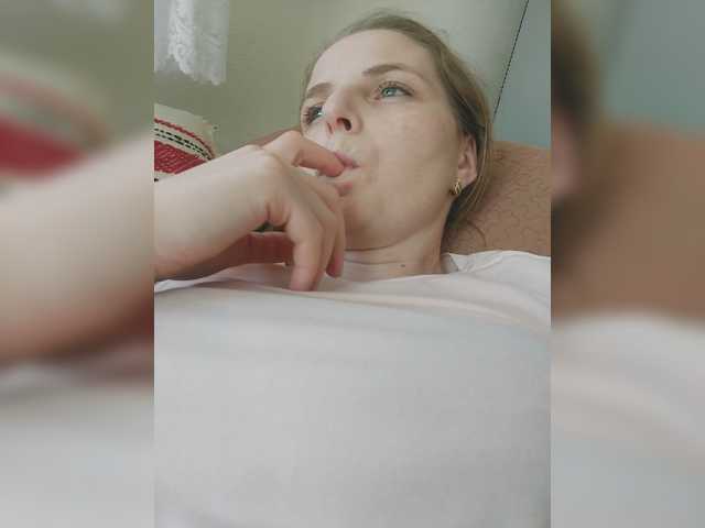 Lulu-Erotica live cam on BongaCams