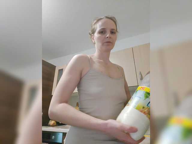 Lulu-Erotica's BongaCams show and profile