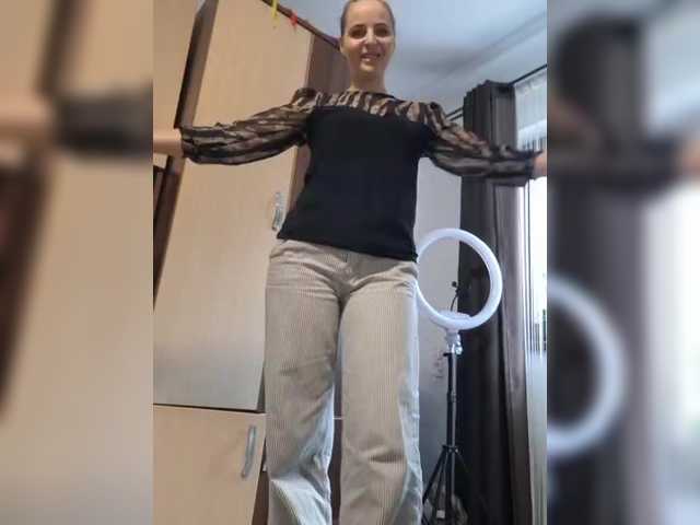 Lulu-Erotica live cam on BongaCams
