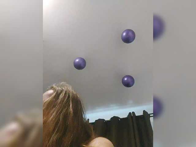 Lulu-Erotica's BongaCams show and profile